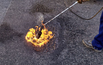 Bracky flat roofing repairs